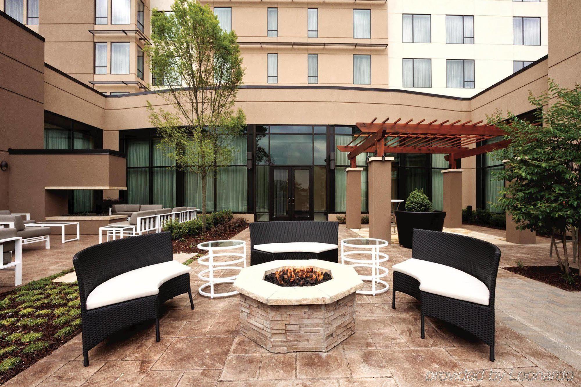 Embassy Suites By Hilton Knoxville West Exterior photo